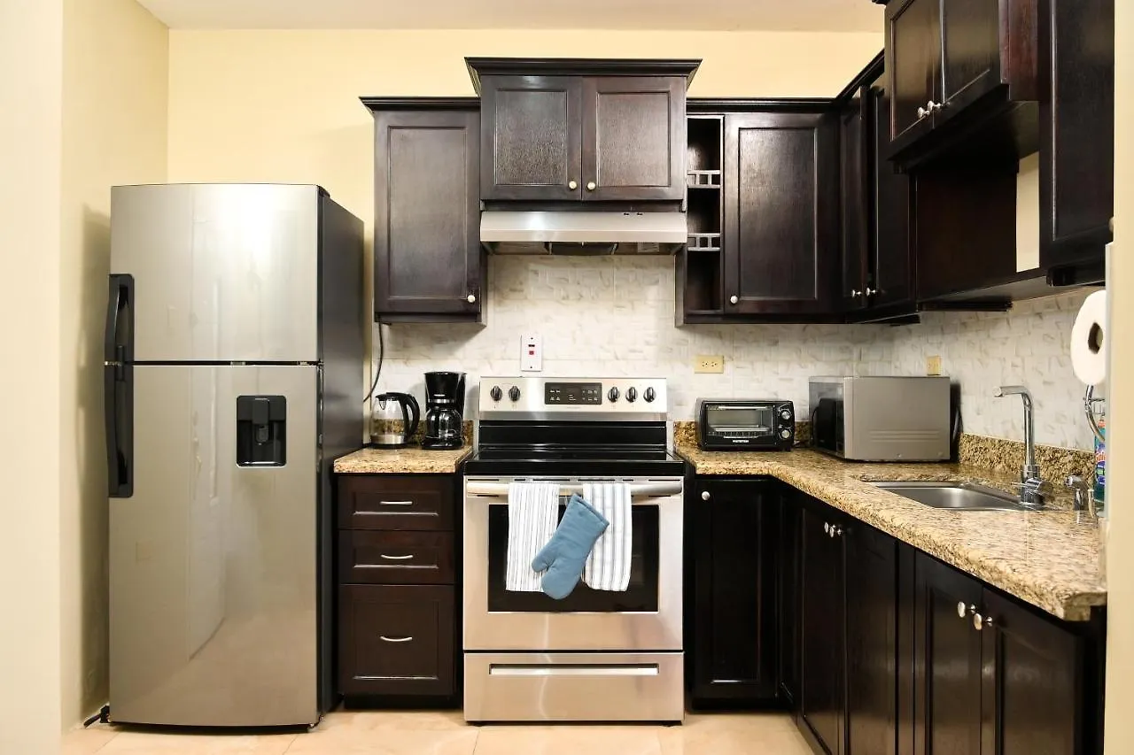 Kensignton'S Oasis Apartment Kingston Jamaica